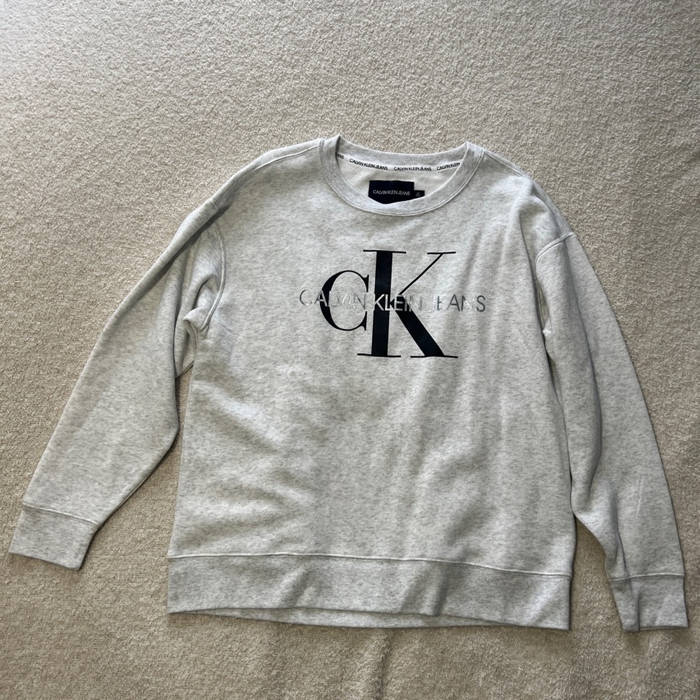Grey Calvin Klein crew neck large